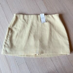 Abercrombie & Fitch Scarlett Mid Rise Pale Yellow Mini Skort NWT!!